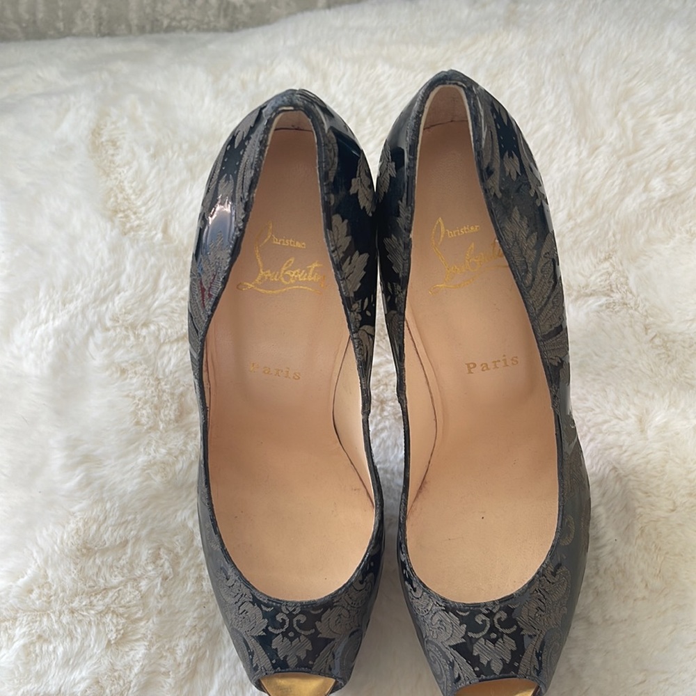 Christian Loubitan never worn heels